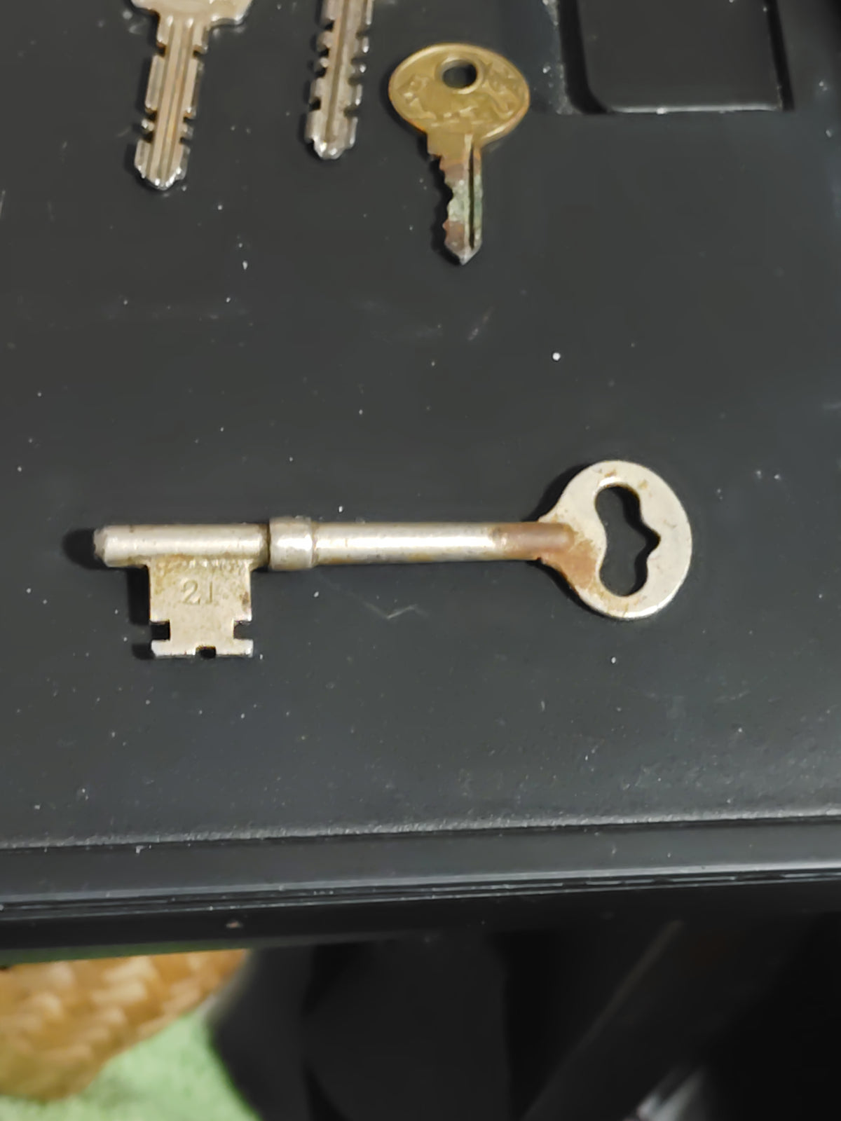 vintage and antique keys lot